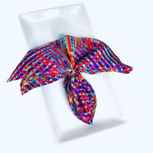 NWT SILKLETTE ‘Multiple Dimensions’ 100% Fine Silk Kerchief Scarf